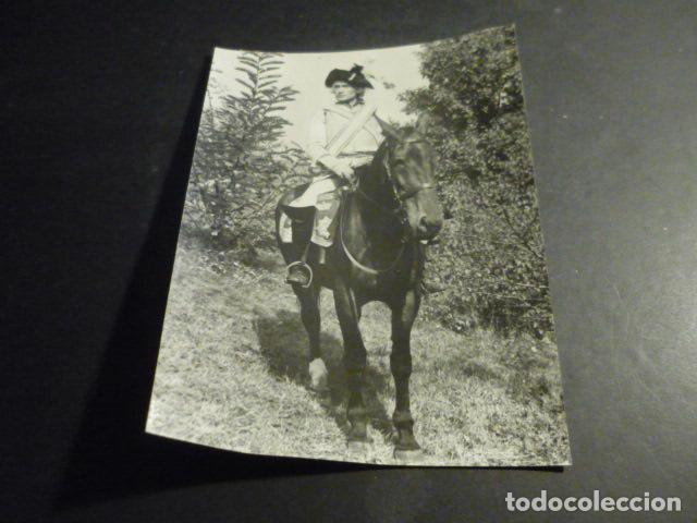 Alte Fotografie: EL BARON VON DER TRENCK SERIE TELEVISION ESPA&Ntilde;OLA ANTIGUA FOTOGRAFIA ORIGINAL 18 X 13 CM