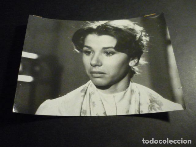 Alte Fotografie: LA BARRACA SERIE TELEVISION ESPA&Ntilde;OLA VICTORIA ABRIL ACTRIZ ANTIGUA FOTOGRAFIA ORIGINAL 18 X 13 CM