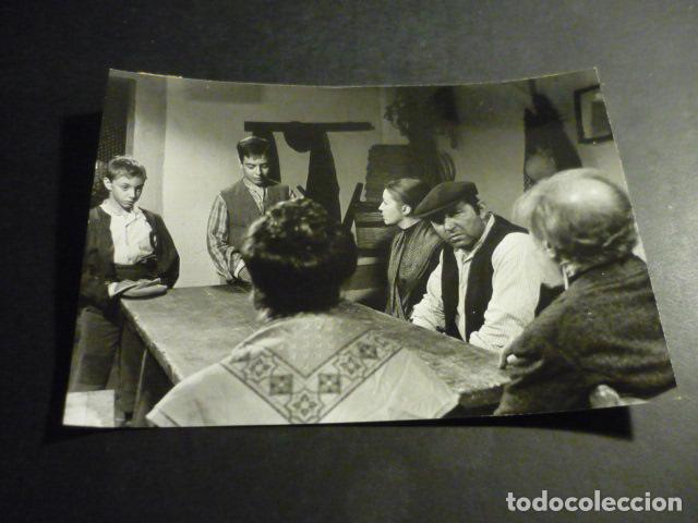 Alte Fotografie: LA BARRACA SERIE TELEVISION ESPA&Ntilde;OLA ANTIGUA FOTOGRAFIA ORIGINAL 18 X 13 CM