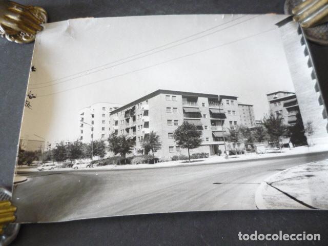 Fotografia antiga: MADRID BARRIO DE MORATALAZ ANTIGUA FOTOGRAFIA ORIGINAL 24 X 18 CM