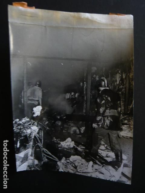 Alte Fotografie: VIGO EXPLOSION DE GAS ANTIGUA FOTOGRAFIA ORIGINAL 18 X 24 CM
