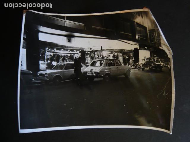 Fotograf&iacute;a antigua: MADRID TRAFICO URBANO CALLE DE FUENCARRAL ANTIGUA FOTOGRAFIA ORIGINAL 18 X 24 CM
