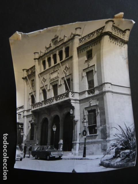 Fotograf&iacute;a antigua: SITGES BARCELONA AYUNTAMIENTO ANTIGUA FOTOGRAFIA ORIGINAL 18 X 24 CM