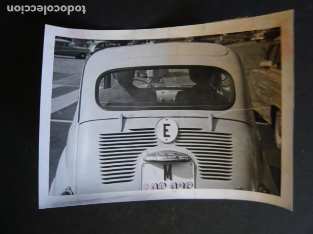 Fotograf&iacute;a antigua: AUTOMOVIL SEAT 600 ANTIGUA FOTOGRAFIA ORIGINAL 18 X 13 CM