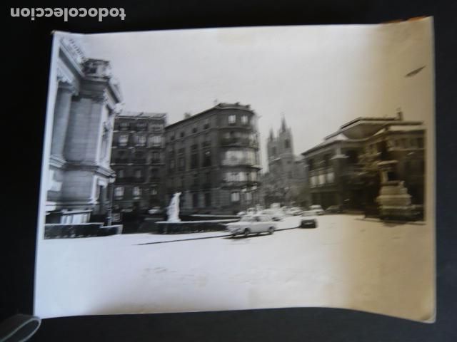Fotograf&iacute;a antigua: MADRID BARRIO DE LOS JERONIMOS EN AGOSTO ANTIGUA FOTOGRAFIA ORIGINAL 18 X 24 CM