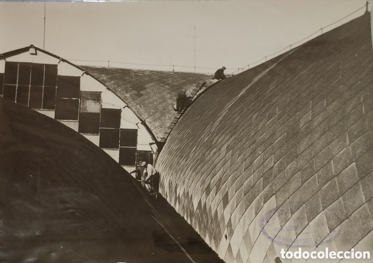 Fotograf&iacute;a antigua: Fotograf&iacute;a Antigua Barcelona - Tejados Empresa Fluresit S.A. - Gelatina de Plata - Sello