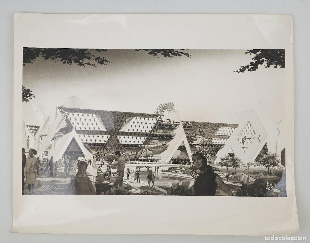 Antique Photography: Man the Explorer. Expo 67, Montreal, Canad&aacute;. Fotomontaje impreso. 18x24cm.