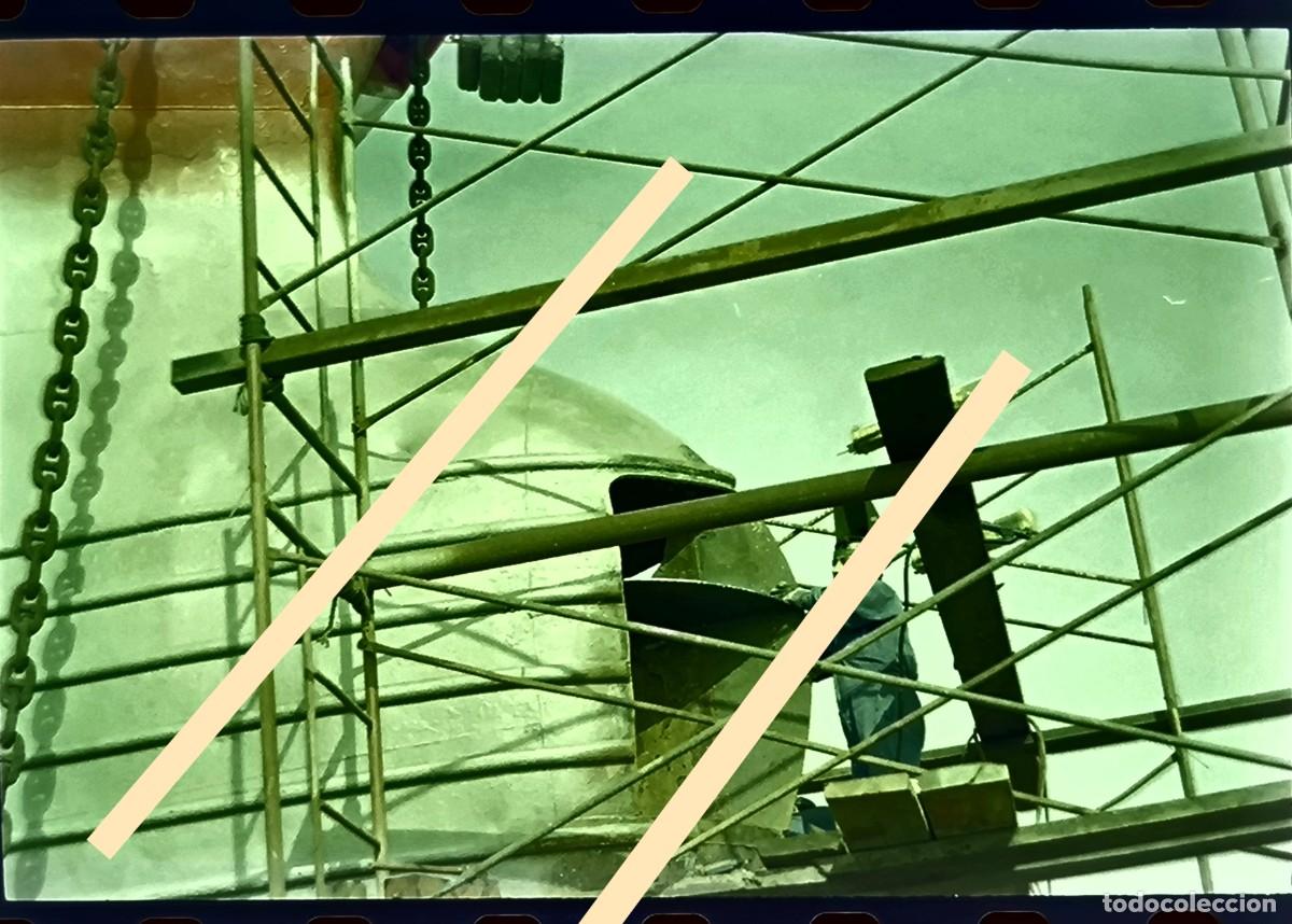 Fotograf&iacute;a antigua: Antiguo negativo de fotograf&iacute;a. Barco Binissalem, trabajos de reparaci&oacute;n. A&ntilde;os 90