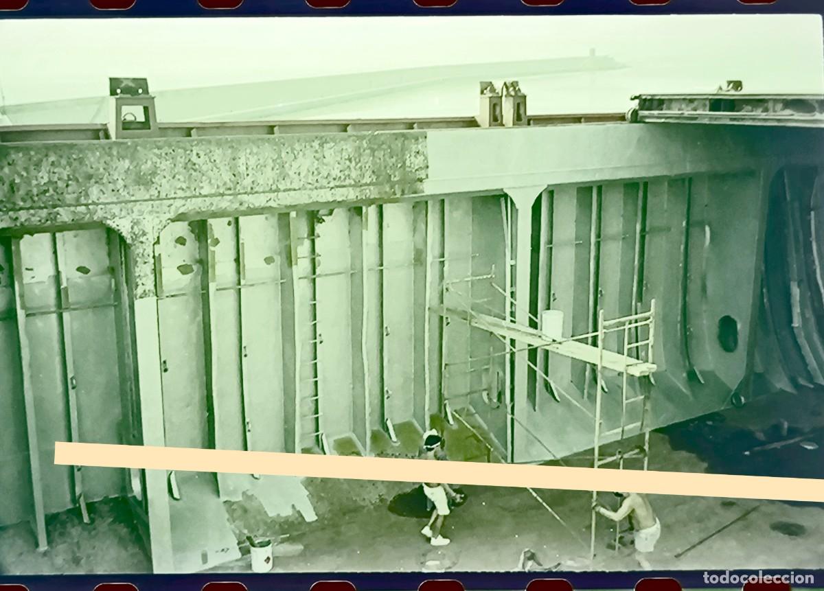 Fotograf&iacute;a antigua: Antiguo negativo de fotograf&iacute;a. Barco Binissalem, trabajos de reparaci&oacute;n. A&ntilde;os 90