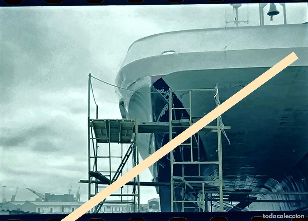 Fotograf&iacute;a antigua: Antiguo negativo de fotograf&iacute;a Barco Formentera Jet reparaci&oacute;n l&iacute;nea Ibiza Formentera A&ntilde;os 90