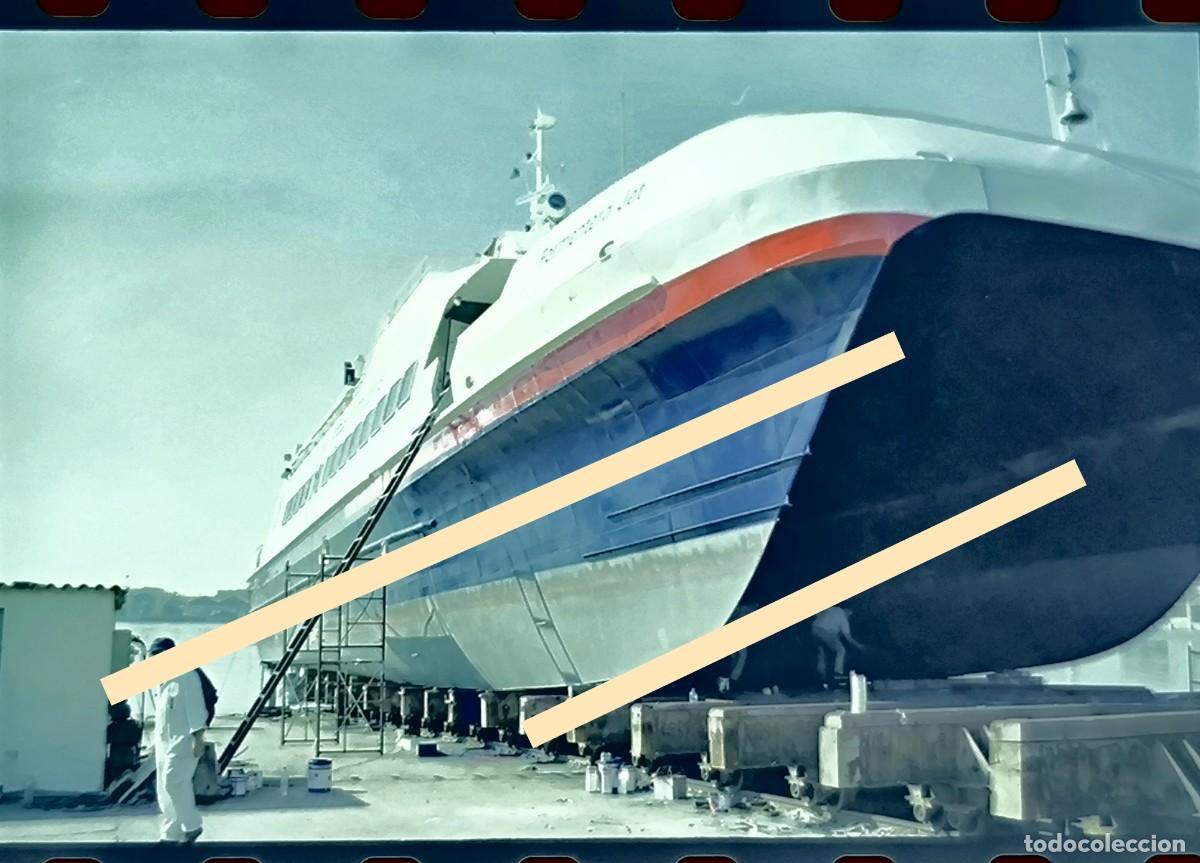 Fotograf&iacute;a antigua: Antiguo negativo de fotograf&iacute;a Barco Formentera Jet reparaci&oacute;n l&iacute;nea Ibiza Formentera A&ntilde;os 90