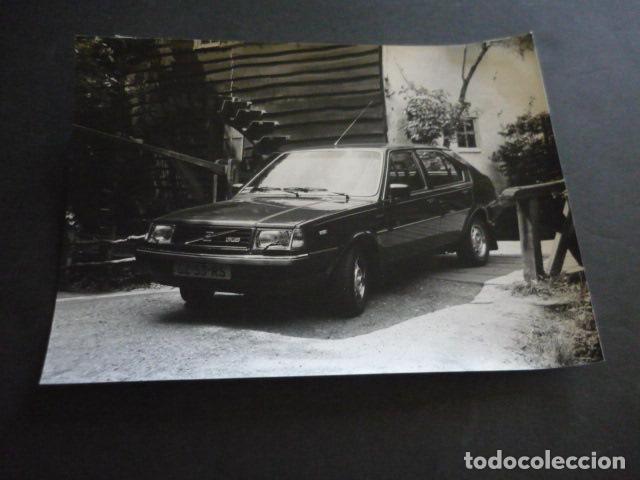 Fotograf&iacute;a antigua: AUTOMOVIL VOLVO 360 GLS ANTIGUA FOTOGRAFIA ORIGINAL 18 X 24 CM