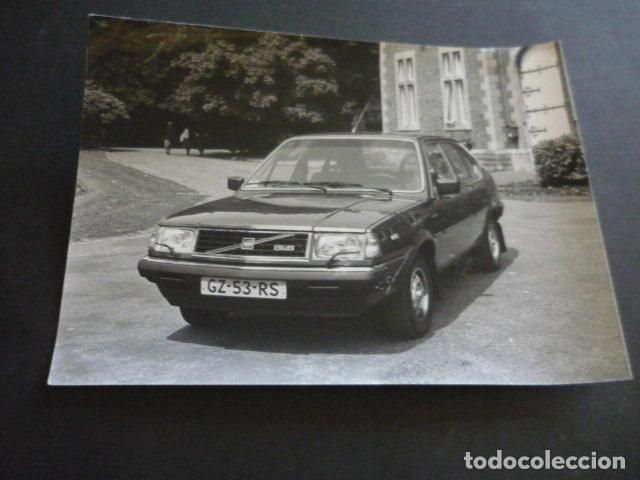 Fotograf&iacute;a antigua: AUTOMOVIL VOLVO 360 GLS ANTIGUA FOTOGRAFIA ORIGINAL 18 X 24 CM