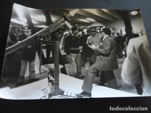Fotograf&iacute;a antigua: FRANCIA EXPOSICION DE ARMAMENTO ANTIGUA FOTOGRAFIA 20 X 30 CM