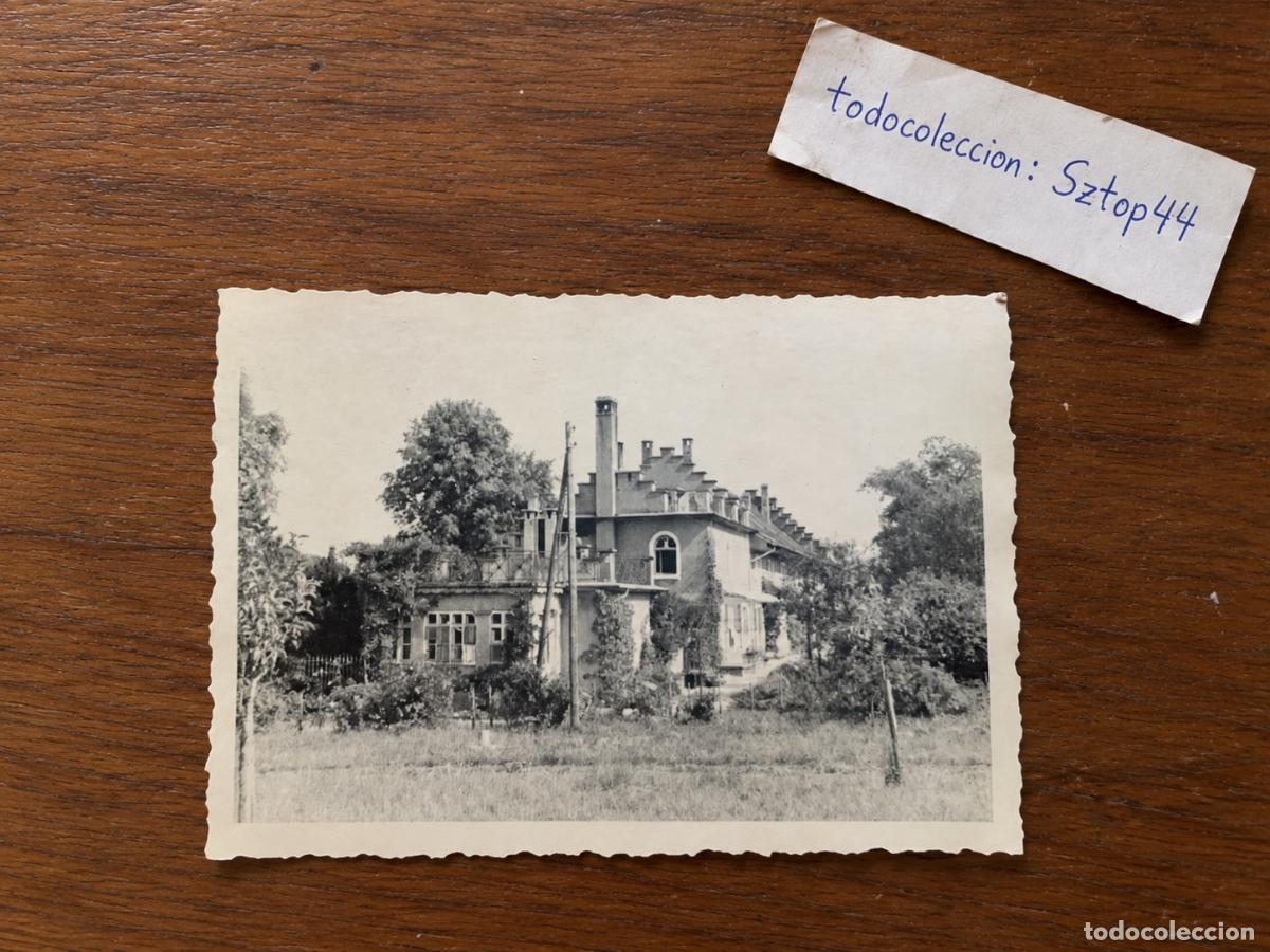 Fotograf&iacute;a antigua: Fotograf&iacute;a Antigua de &Eacute;poca - Gran Villa / Residencia con Jard&iacute;n - A&ntilde;os 40 / Borde Dentado