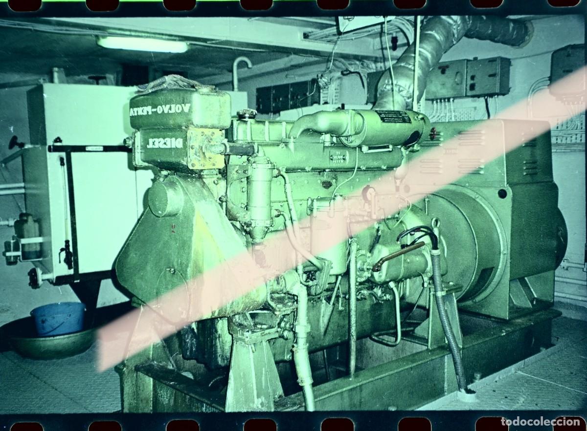 Fotograf&iacute;a antigua: Antiguo negativo de fotograf&iacute;a. Grupo electr&oacute;geno Volvo Penta del barco Manuel Aza&ntilde;a. A&ntilde;os 90
