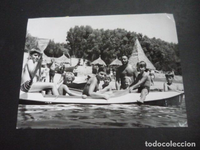 Fotograf&iacute;a antigua: MARBELLA MALAGA PRINCIPE ALFONSO DE HOHENLOHE FOTOGRAFIA ORIGINAL 18 X 24 CM