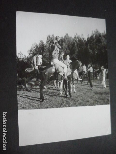 Fotograf&iacute;a antigua: MARBELLA MALAGA PRINCIPE ALFONSO DE HOHENLOHE FOTOGRAFIA ORIGINAL 18 X 24 CM