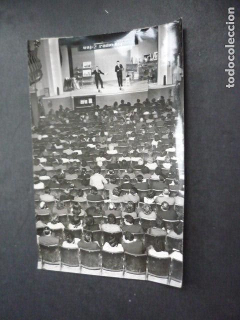 Fotograf&iacute;a antigua: RADIO ESPA&Ntilde;A SUBASTA BENEFICA ANTIGUA FOTOGRAFIA ORIGINAL 12 X 18 CM