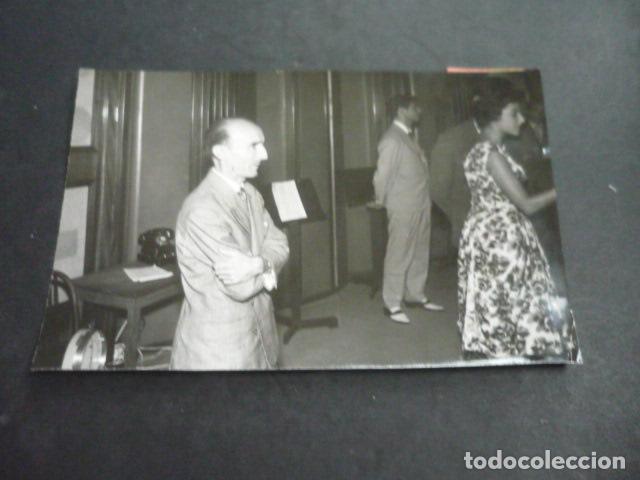 Fotograf&iacute;a antigua: RADIO CONCURSO GALLINA BLANCA ANTIGUA FOTOGRAFIA ORIGINAL 12 X 18 CM