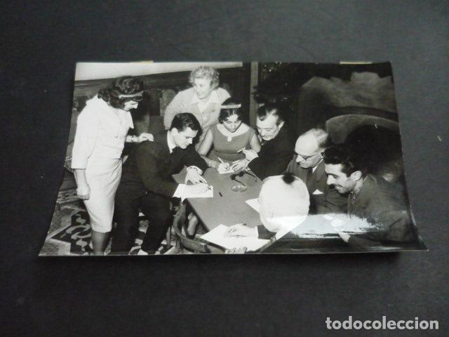 Fotograf&iacute;a antigua: BARCELONA RADIO CASA DE MADRID CONCURSO DINERO PARA TODOS ANTIGUA FOTOGRAFIA ORIGINAL 12 X 18 CM