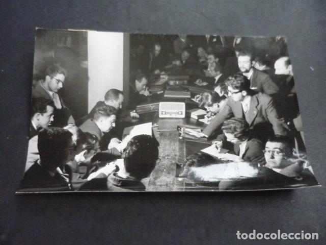 Fotograf&iacute;a antigua: RADIO CONCURSO GALLINA BLANCA ATENEO DE MADRID ANTIGUA FOTOGRAFIA ORIGINAL 12 X 18 CM