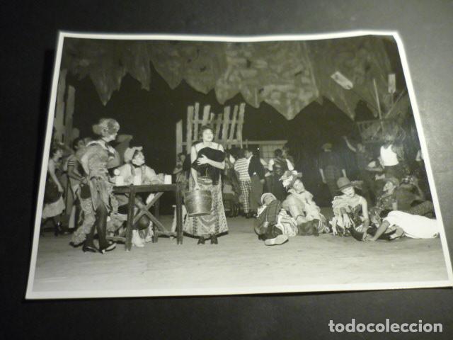 Alte Fotografie: MADRID TEATRO DE LA ZARZUELA REVISTA MUSICAL LA PELIRROJA VIRMA GONZALEZ ANTIGUA FOTOGRAFIA 24 X 18