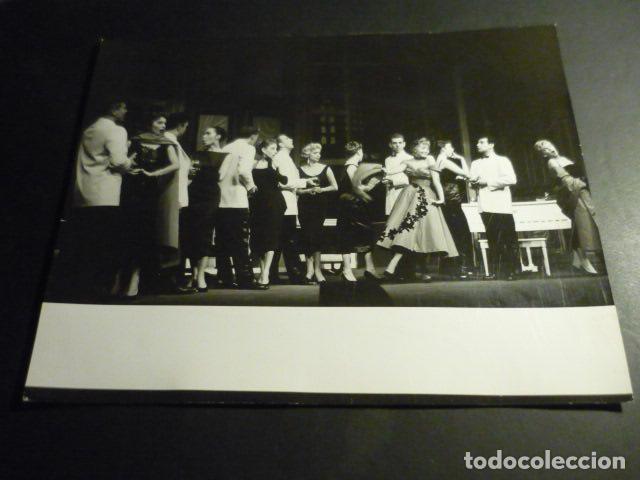 Fotograf&iacute;a antigua: REVISTA MUSICAL ANITA LA HUERFANITA ACTRIZ VIRMA GONZALEZ ANTIGUA FOTOGRAFIA 20 X 25,5 CM