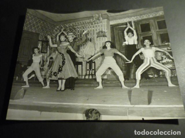 Fotograf&iacute;a antigua: REVISTA MUSICAL ANITA LA HUERFANITA ACTRIZ VIRMA GONZALEZ ANTIGUA FOTOGRAFIA 20 X 25,5 CM