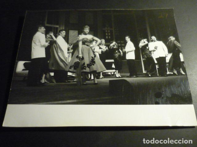 Fotograf&iacute;a antigua: REVISTA MUSICAL ANITA LA HUERFANITA ACTRIZ VIRMA GONZALEZ ANTIGUA FOTOGRAFIA 20 X 25,5 CM