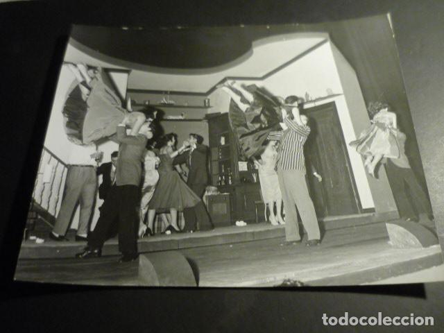 Fotograf&iacute;a antigua: REVISTA MUSICAL ANITA LA HUERFANITA ACTRIZ VIRMA GONZALEZ ANTIGUA FOTOGRAFIA 20 X 25,5 CM