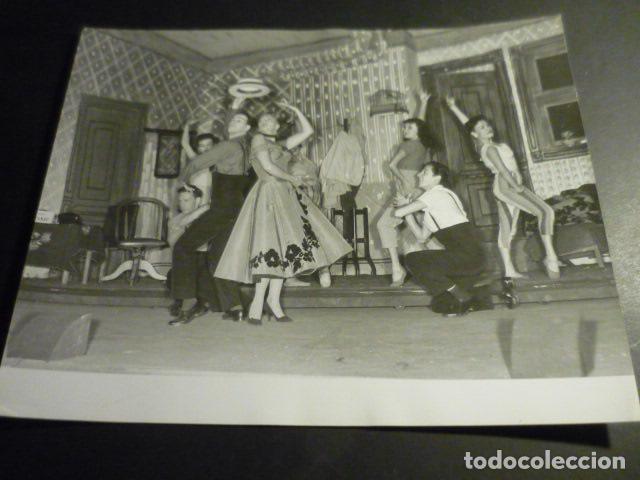 Fotograf&iacute;a antigua: REVISTA MUSICAL ANITA LA HUERFANITA ACTRIZ VIRMA GONZALEZ ANTIGUA FOTOGRAFIA 20 X 25,5 CM