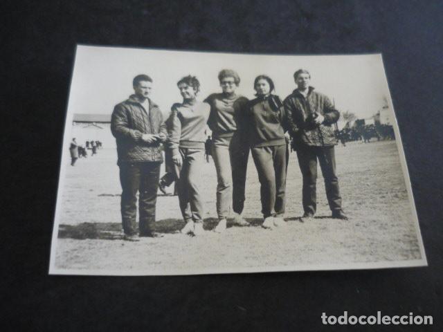 Fotograf&iacute;a antigua: PUERTO DE NAVACERRADA MADRID MONTA&Ntilde;ISMO GRUPO DEPORTIVO NAVACERRADA ANTIGUA FOTOGRAFIA 7 X 10 CM