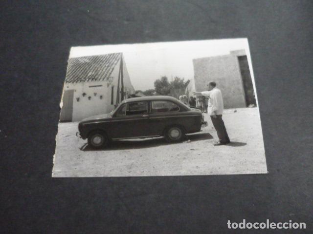 Alte Fotografie: SEAT 600 VEHICULO ANTIGUA FOTOGRAFIA 9 X 12 CM
