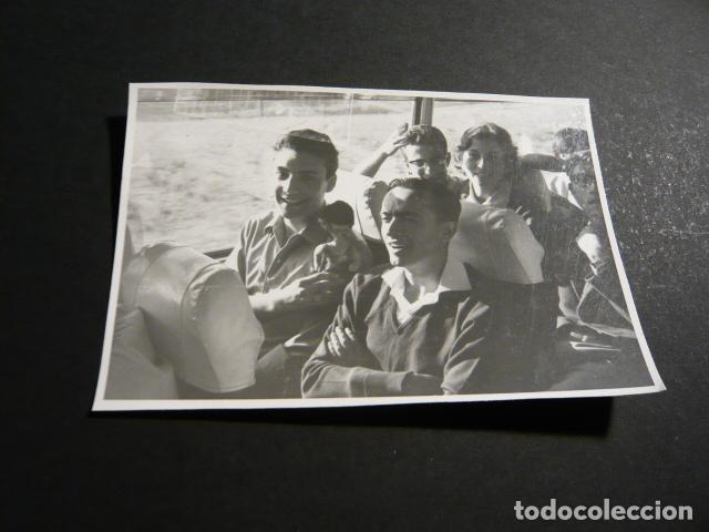 Fotograf&iacute;a antigua: VALLADOLID ATLETAS GRUPO DEPORTIVO NAVACERRADA ANTIGUA FOTOGRAFIA 7 X 10 CM