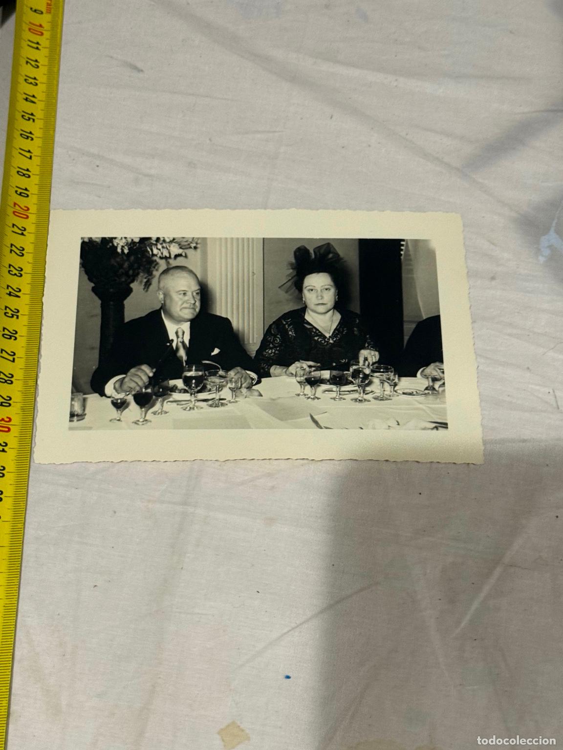 Fotograf&iacute;a antigua: Fotograf&iacute;a original antigua Matrimonio en banquete - Monistrol