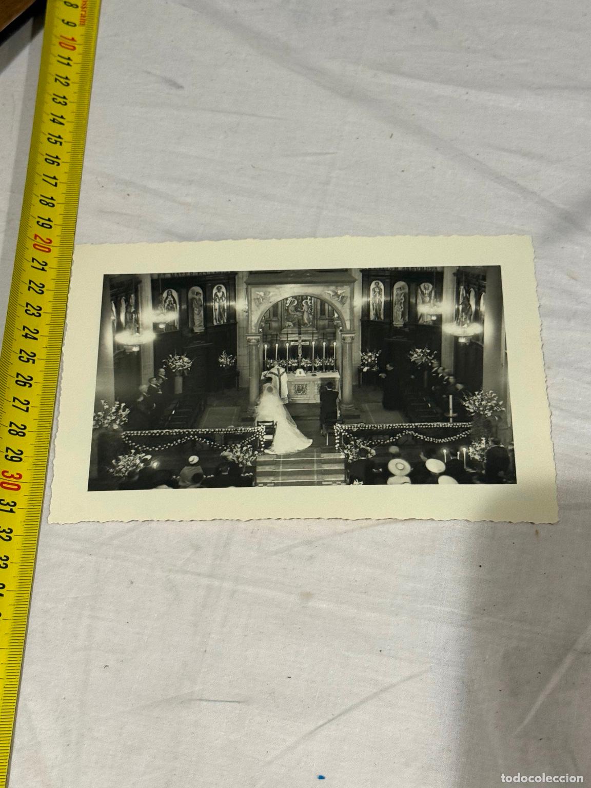 Fotograf&iacute;a antigua: Fotograf&iacute;a original antigua Ceremonia de boda en iglesia - Monistrol