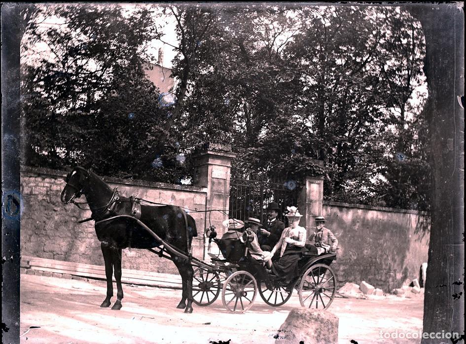 Fotograf&iacute;a antigua: CARRUAJE ANTIGUO NEGATIVO DE CRISTAL FORMATO 12 X 9 cm.