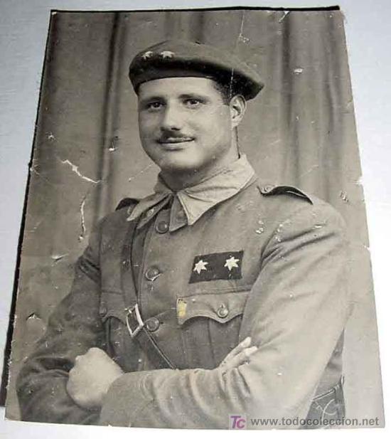 Fotograf&iacute;a antigua: ANTIGUA FOTOGRAFIA ORIGINAL DE OFICIAL ESPA&Ntilde;OL -  MIDE 7,3 X 5,2 CMS.