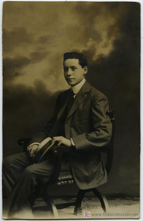 Fotograf&iacute;a antigua: ELEGANTE JOVEN. A&ntilde;os10 o 20.  F: BAR&Oacute;. BCN