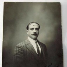 Fotografía antigua: 2 FOTO POSTAL BUSTO CABALLERO CON BIGOTE TRAJE Y CORBATA BUENOS AIRES 1911. Lote 10218590