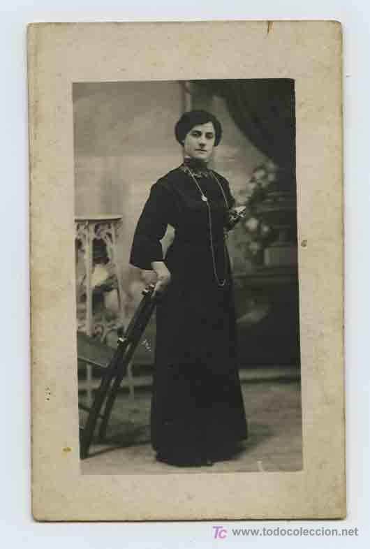 Antique Photography: Dama. Se&ntilde;ora con vestido negro. F: Pujals. BCN. Circa 1910
