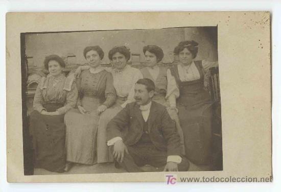 Antique Photography: Cinco damas y un caballero en la azotea. Circa 1910