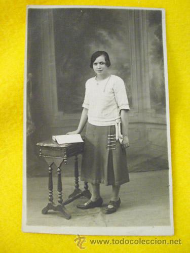 Fotografia antica: Antigua Fotograf&iacute;a: DAMA CON LIBRO. Photographie Artistique P.Billon, Charlieu