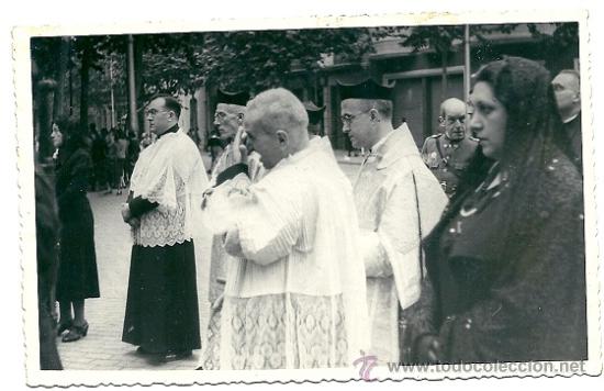 Antique Photography: 7625 - PROCESI&Oacute;N DE M. AUXILIADORA DE LOS SALESIANOS DE LA CALLE ROCAFORT (BCN) 1940 - FOTO GILBERT