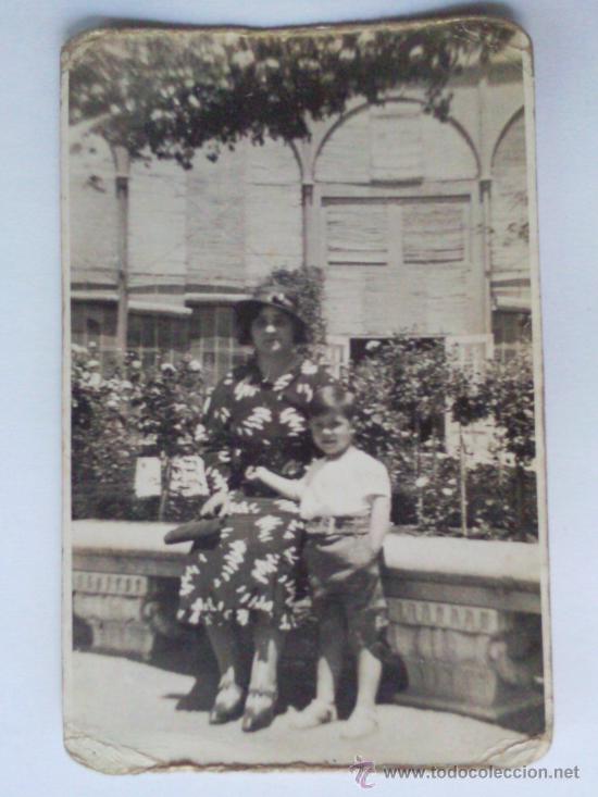 Fotograf&iacute;a antigua: TARJETA POSTAL, DAMA Y NI&Ntilde;O POSANDO
