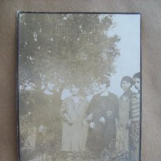 Fotografía antigua: MUJERES, FEMMES - WOMEN CIRCA 1935 SEPIA. Lote 31533509