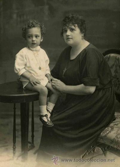 Fotograf&iacute;a antigua: Miguelet. Maternidad. F: Niepce. Bonita imagen. c. 1920