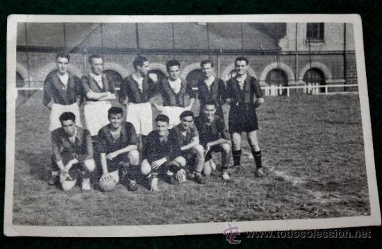 Alte Fotografie: FOTOGRAFIA DE EQUIPO DE FUTBOL DE PRIMERA DIVISION  A&Ntilde;OS 40 A IDENTIFICAR