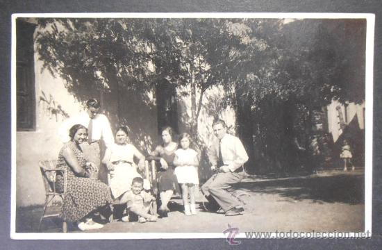 Antique Photography: FOTOGRAFIA/TARJETA POSTAL, GRUPO FAMILIAR POSANDO, (15)